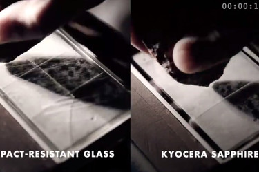 Kyoceran vertailuvideo: Safiiri vastaan iskunkestävä lasi